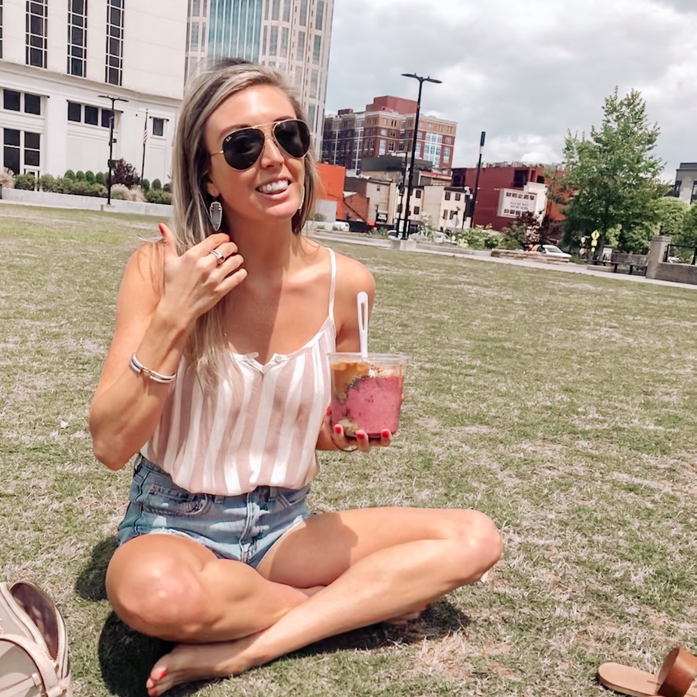 Meet your Posher, Taylor - Picture 6 of 13